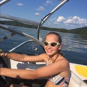 Meet your Posher, Carmen